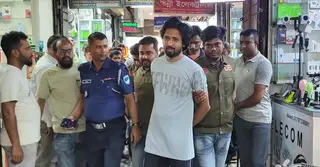 যশোরে বিদেশি পিস্তল-গুলিসহ যুবক আটক